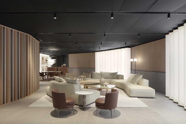 Flexform Corporate Showroom Meda