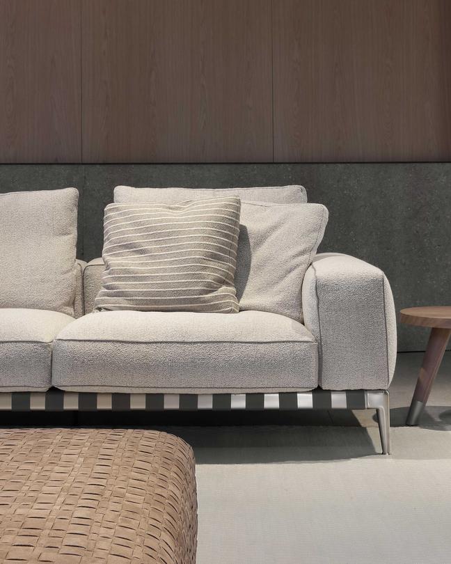 Flexform Corporate Showroom Meda