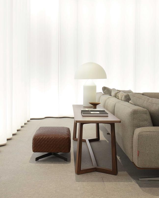 Flexform Corporate Showroom Meda